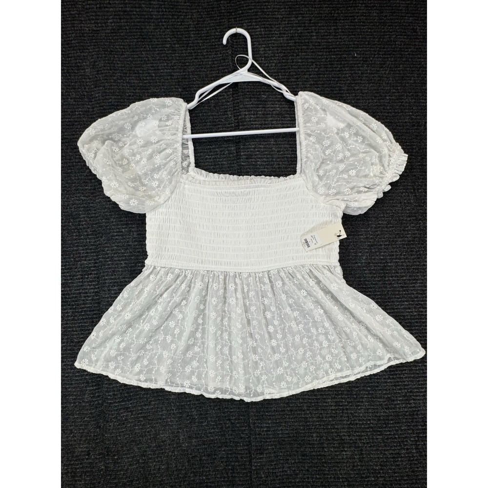 NWT Francesca's Women's L White Floral Embroidered Smocked Crop Top